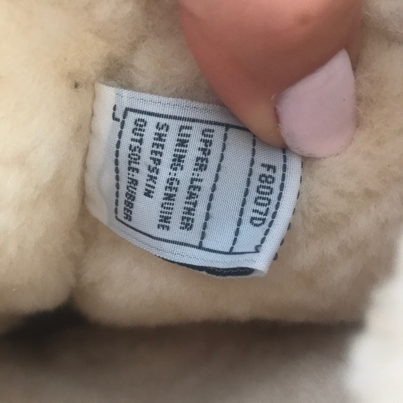 UGG Winter Boots - Picture 8 of 8